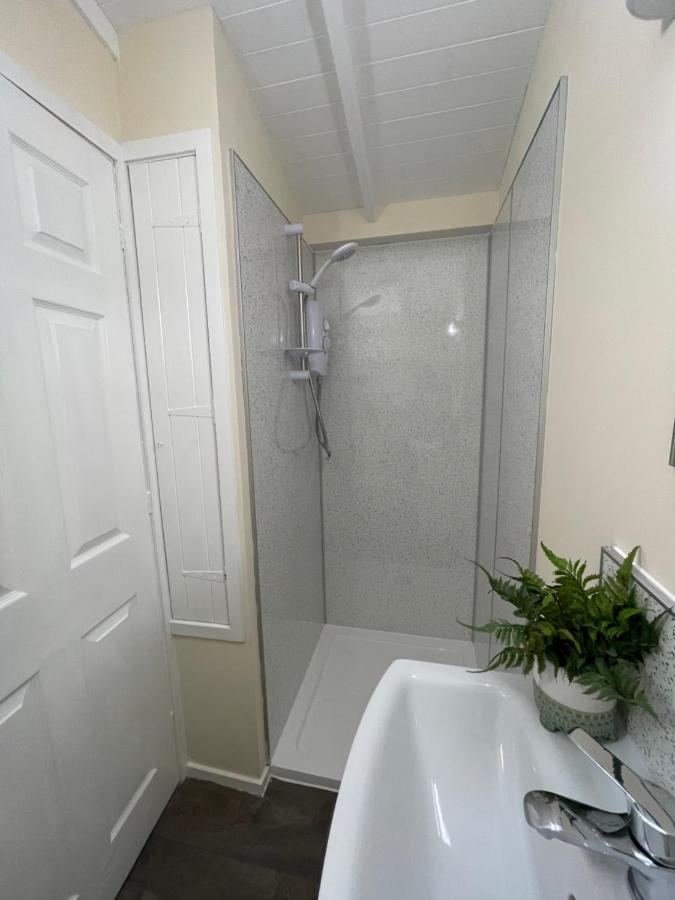 Kevara Shepherds Hut Finstown Exterior photo